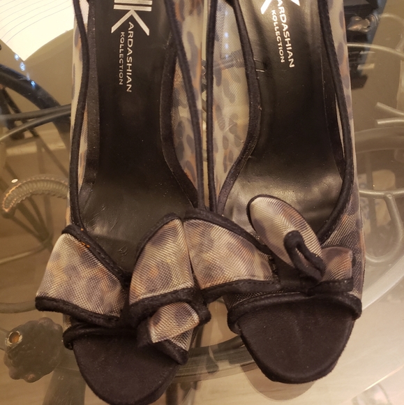 Kardashian leopard and black heels! - Picture 2 of 8